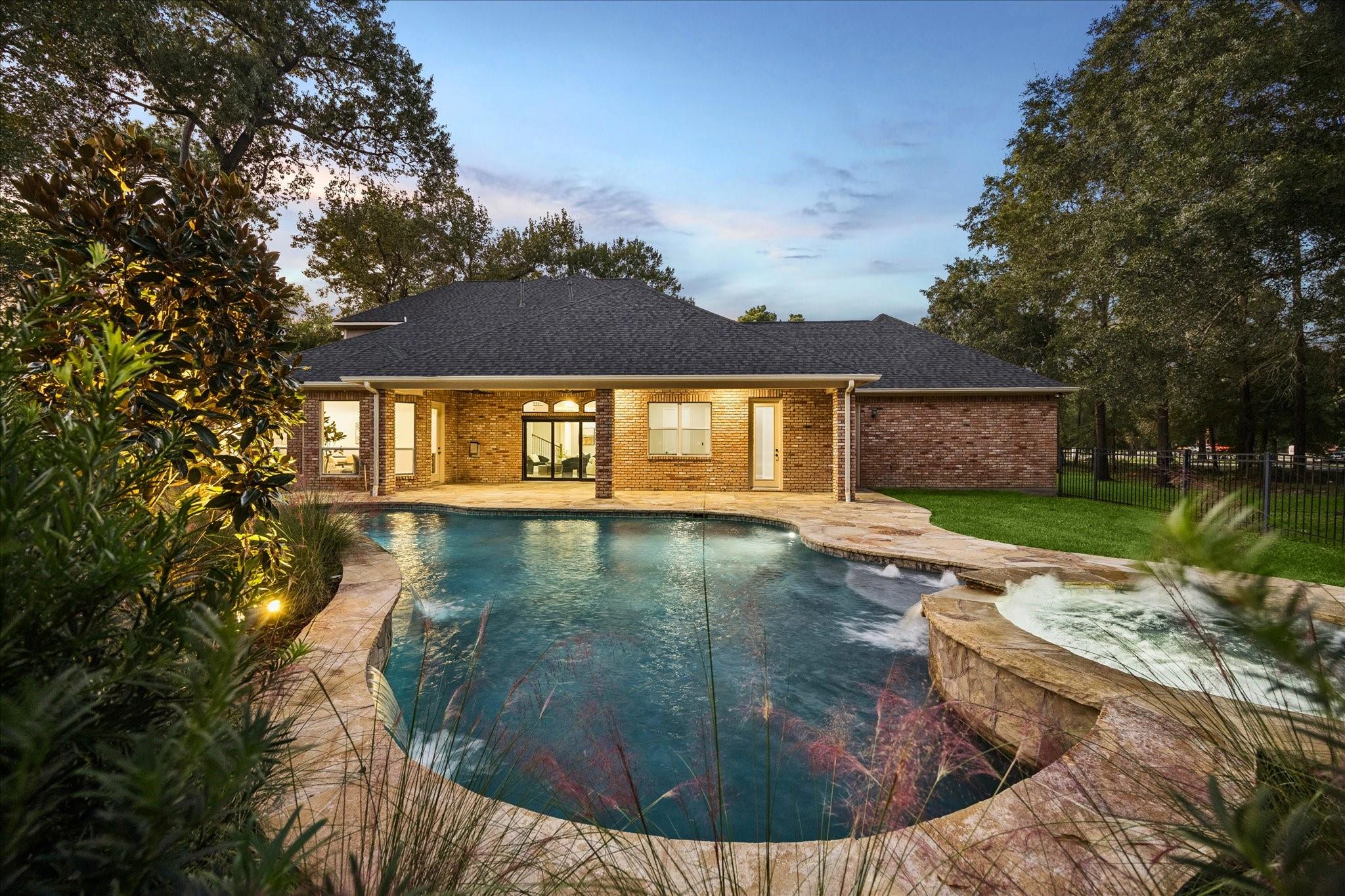 3710 Chateau Cove