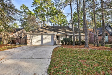 Homes For Rent - 98 S Village Knoll Circle<br/> The Woodlands, TX 77381