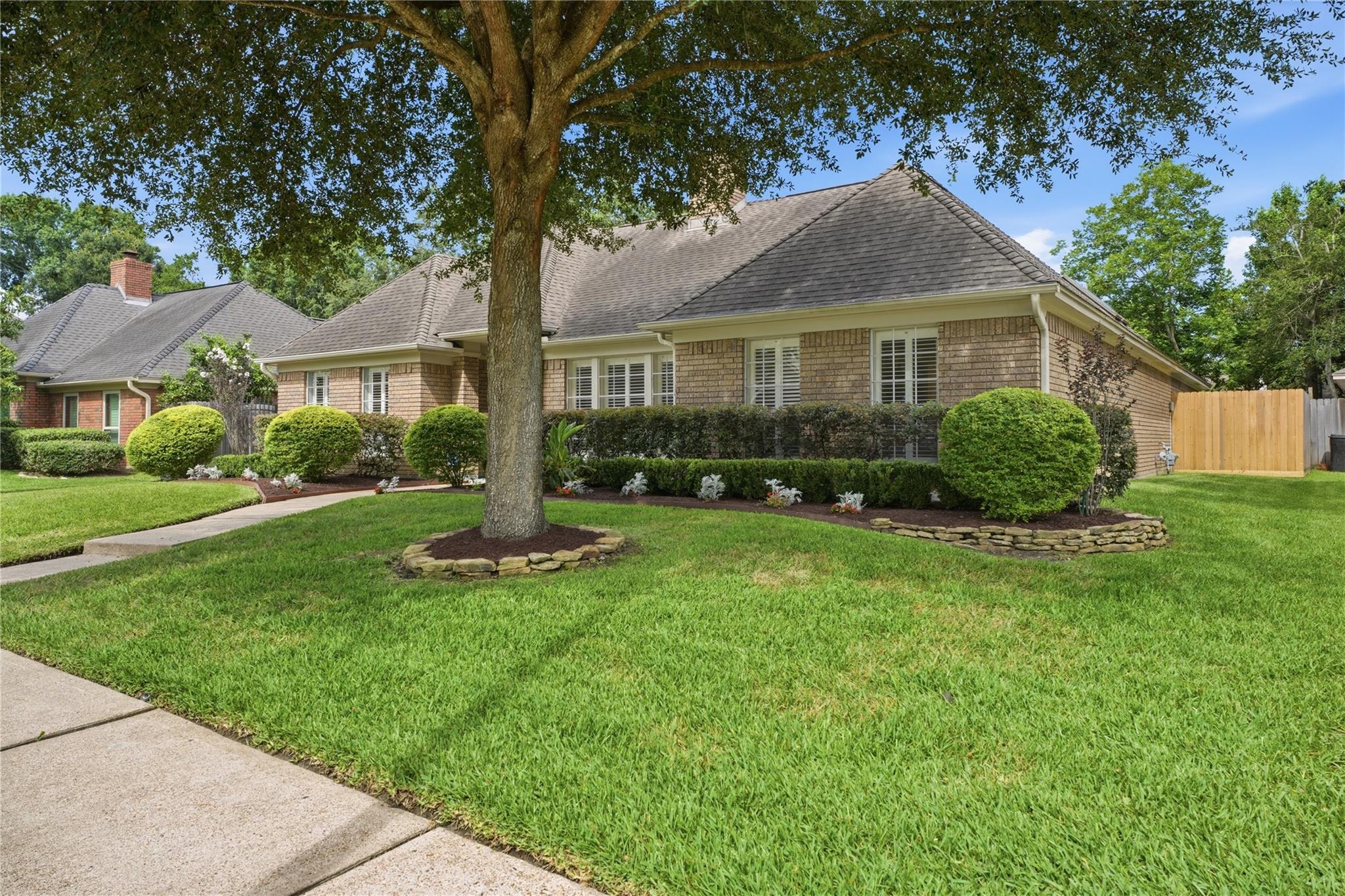 15123 Greenleaf Lane