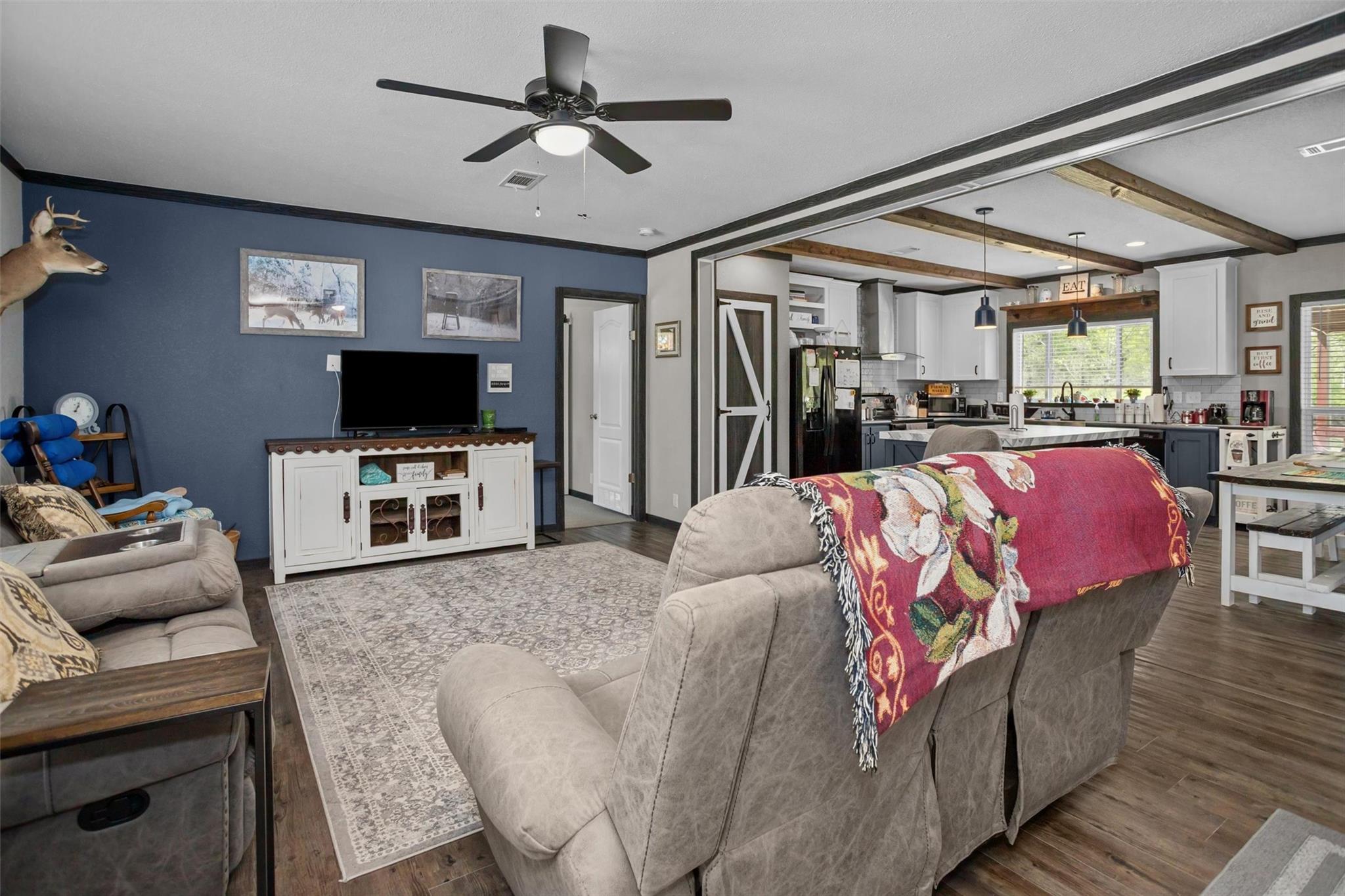 186 State Highway 7 W