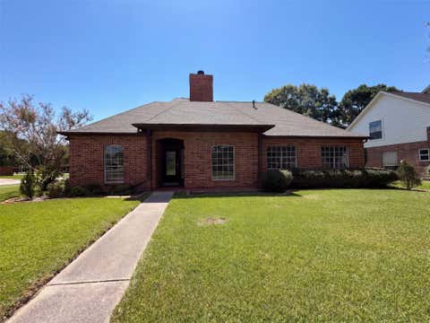 Photo of 1102 Londonderry Avenue, Friendswood, TX 77546 (MLS # 25540274)
