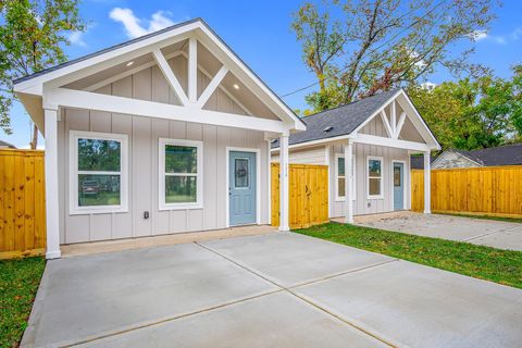 Photo of 7316 Victoria Street, Houston, TX 77020 (MLS # 71277575)