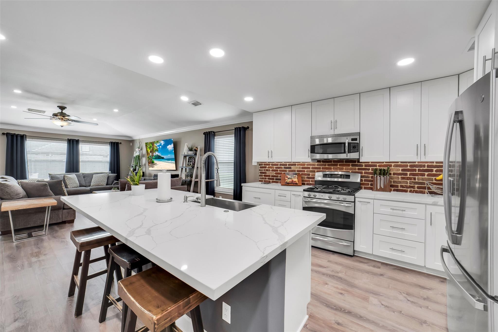 2403 Lakecrest Village Court