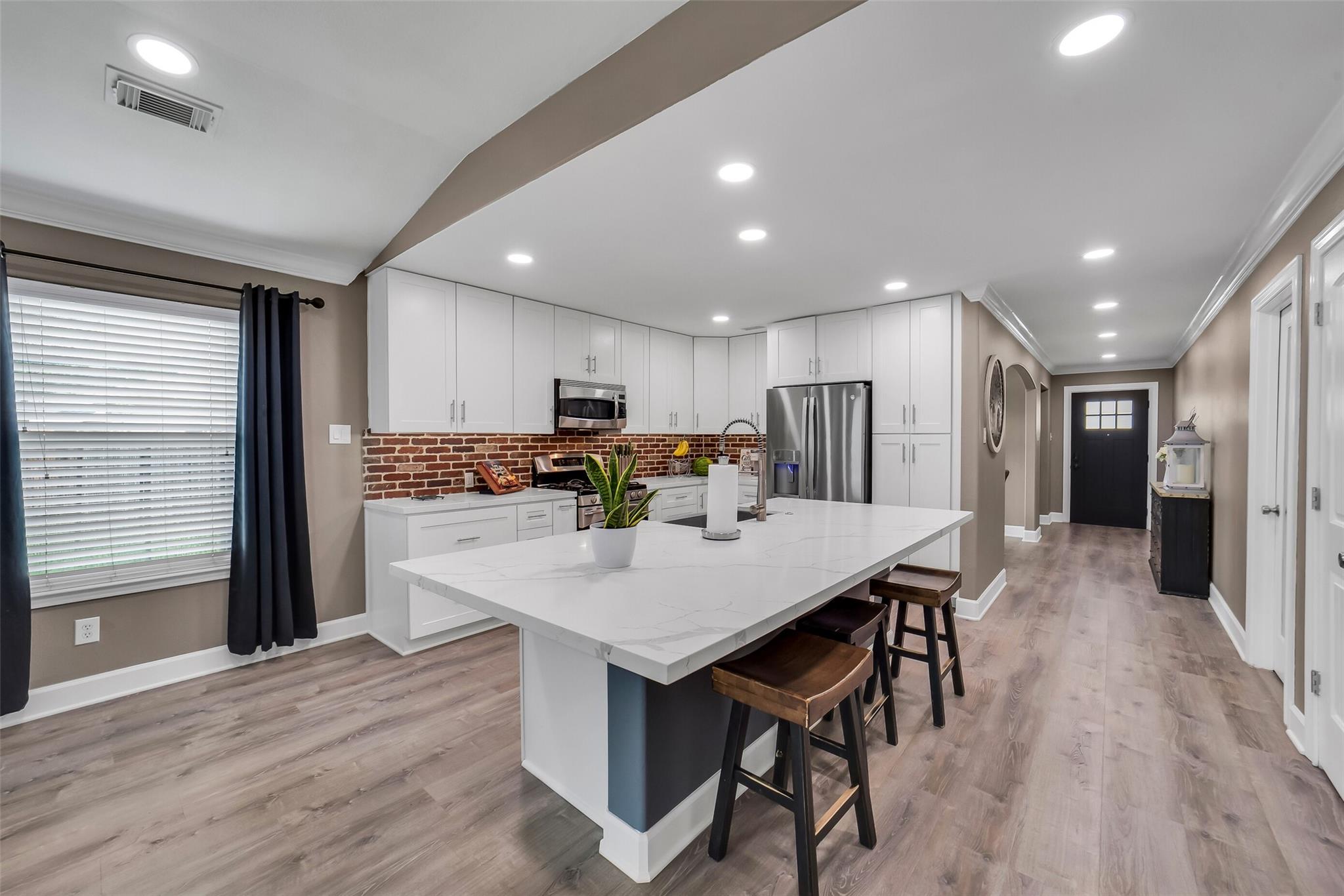 2403 Lakecrest Village Court