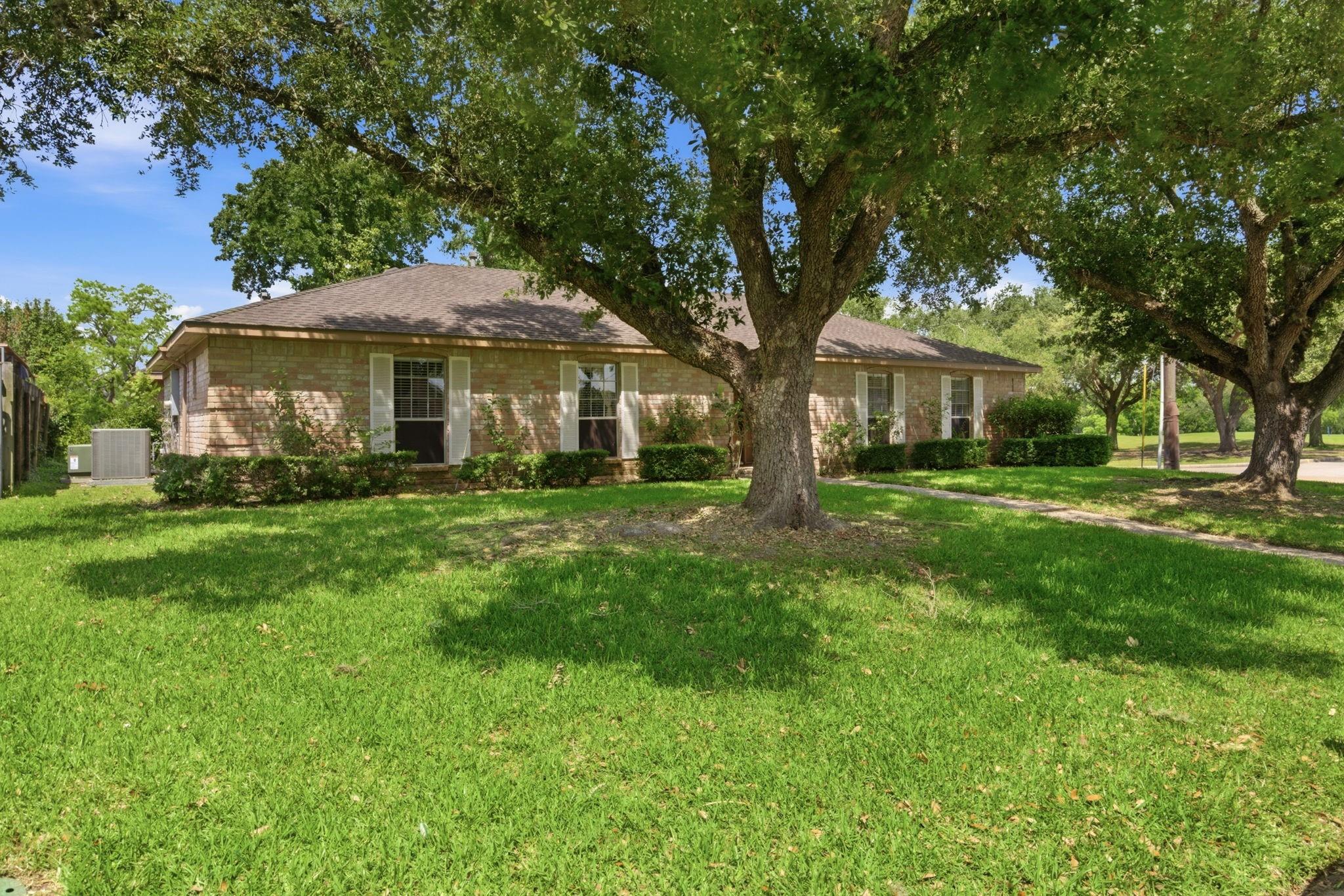 2902 Robinson Road