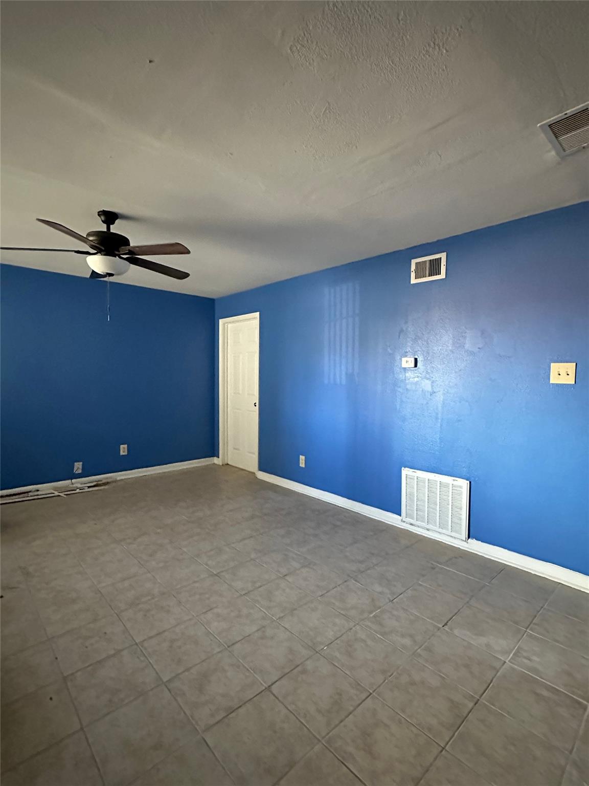 516 Holiday Drive 49