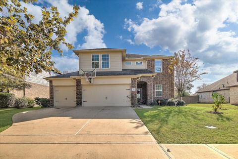 Photo of 209 Meadow Ridge Way, Clute, TX 77531 (MLS # 40411242)