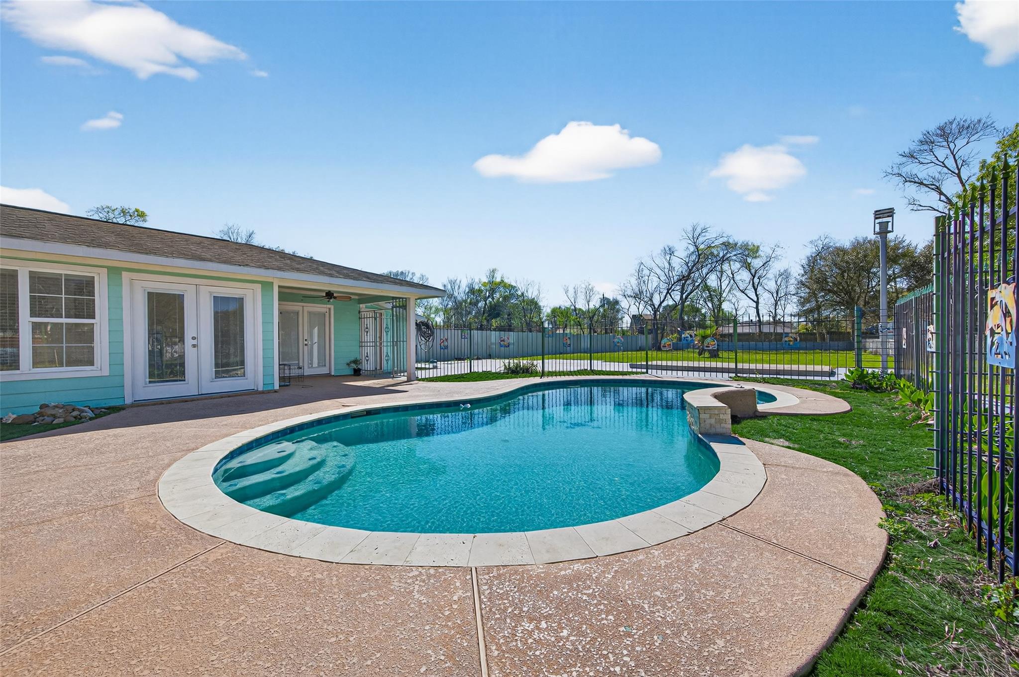 13902 Ambrose Street