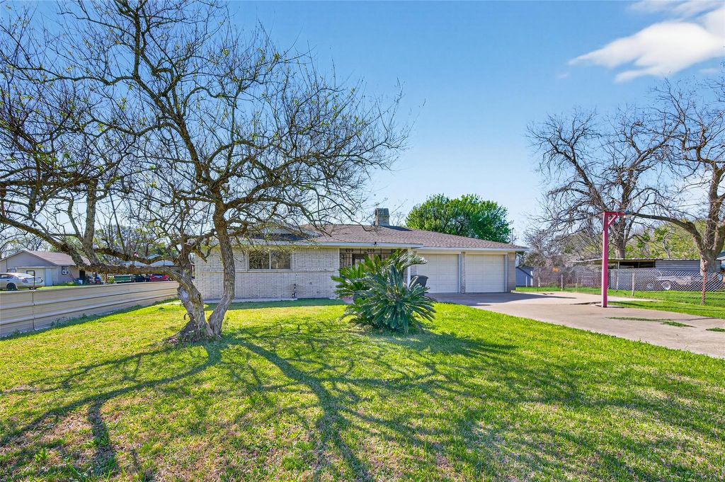 Photo of 13902 Ambrose Street, Houston, TX 77045 (MLS # 7820397)