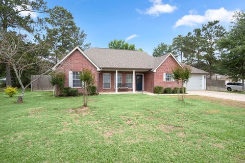 Photo of 10807 Amar Drive, Conroe, TX 77303 (MLS # 44884056)