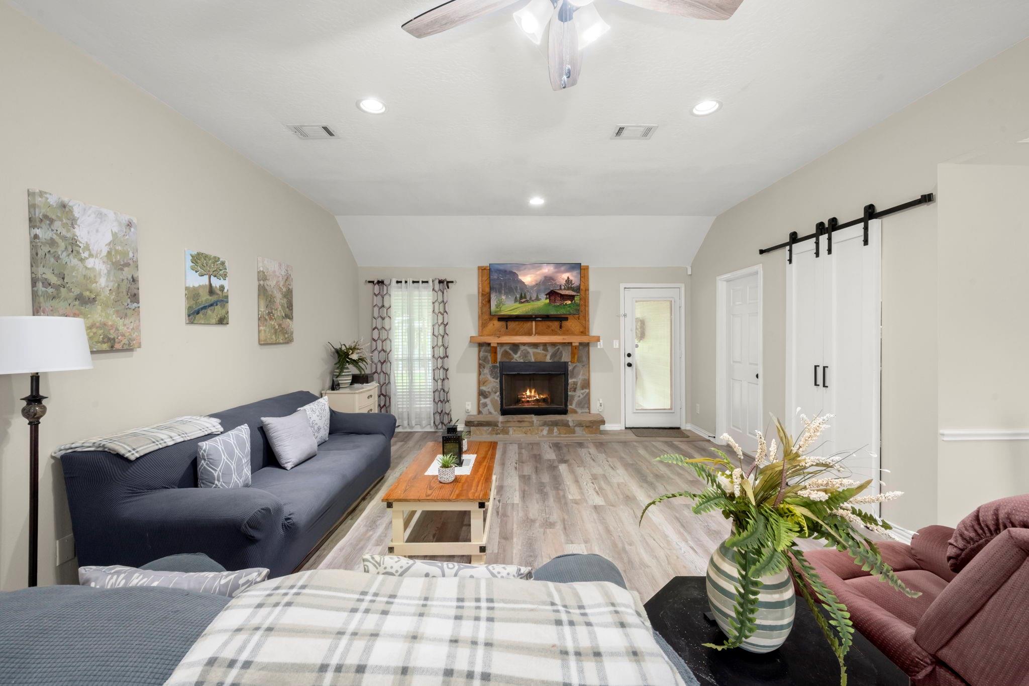 10807 Amar Drive