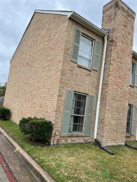 84 W Park West Drive Houston TX 77072