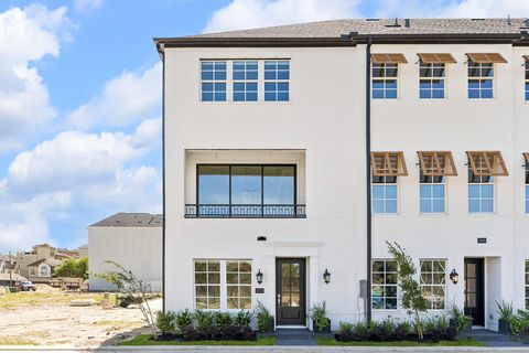 Photo of 5917 Cottage Grove Lake Drive, Houston, TX 77007 (MLS # 11458176)