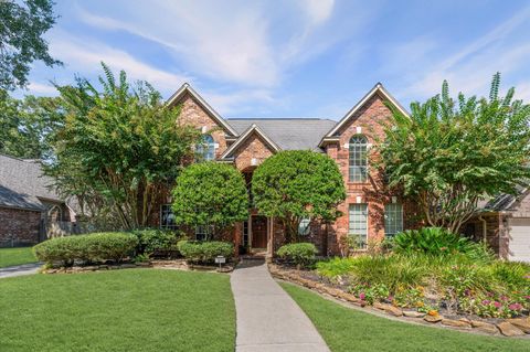 Photo of 3819 Echo Mountain Drive, Houston, TX 77345 (MLS # 10690241)