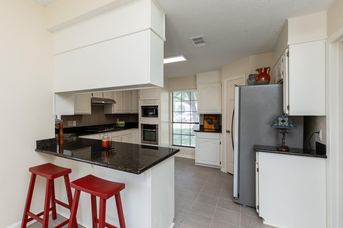 2605 Black Oak Drive