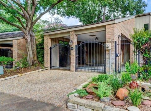 Photo of 9400 Doliver Dr #9, Houston, TX 77063 (MLS # 2886333)