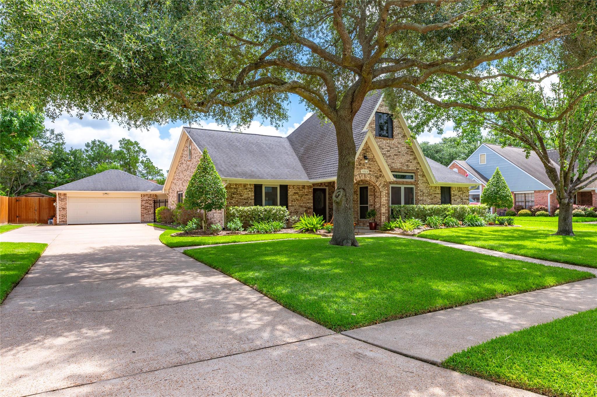 1603 White Wing Circle