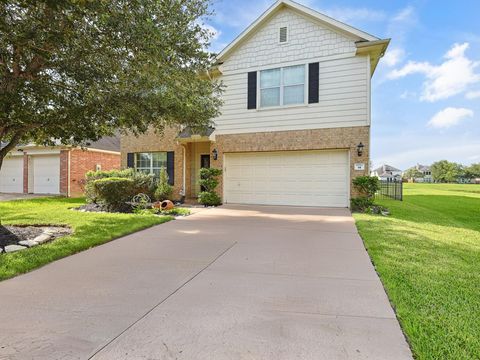 Photo of 14 Palm Desert Drive, Manvel, TX 77578 (MLS # 59881553)