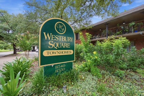 Condo For Sale - 11550 Chimney Rock Road #133<br/> Houston, TX 77035