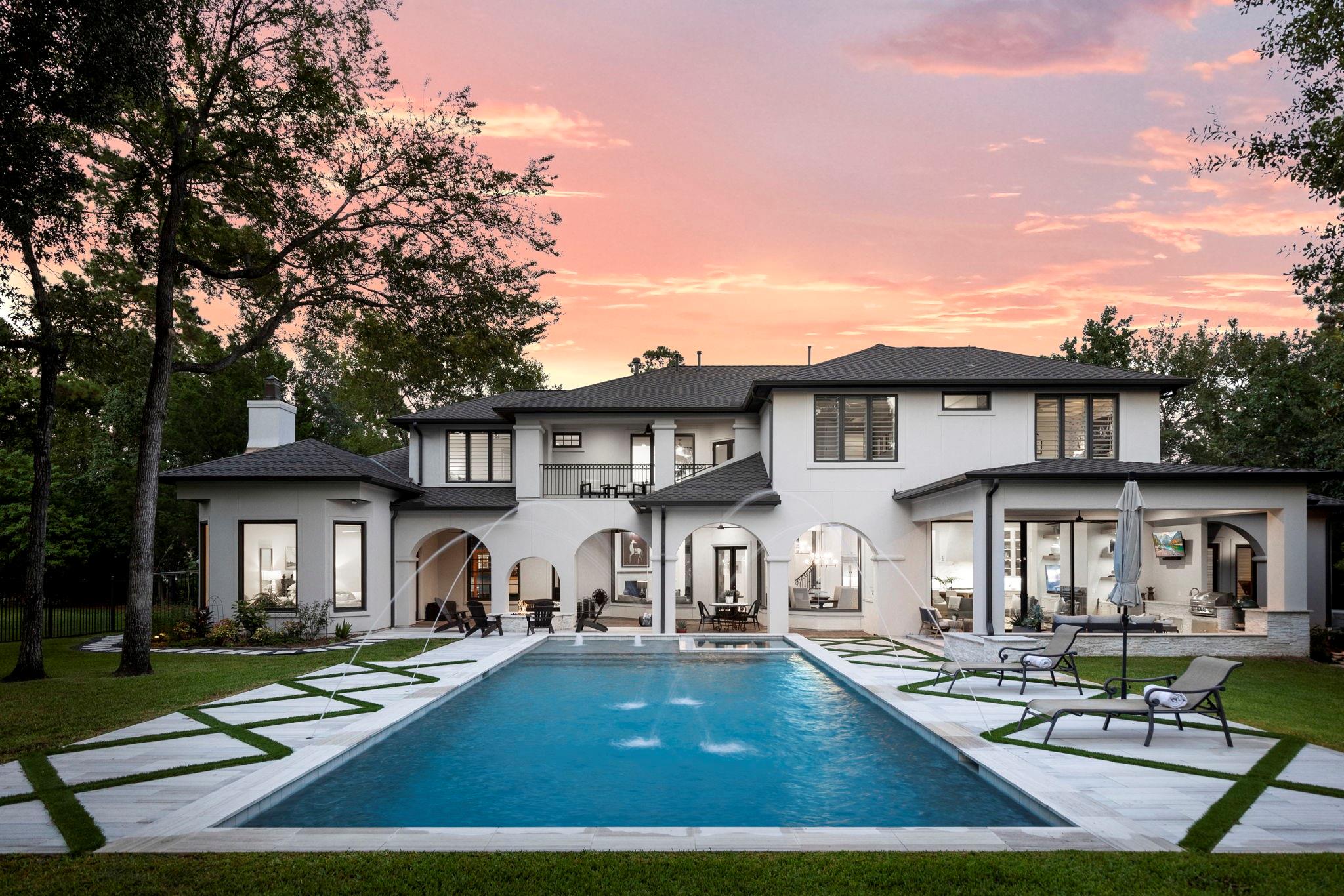 91 S Palmiera Drive