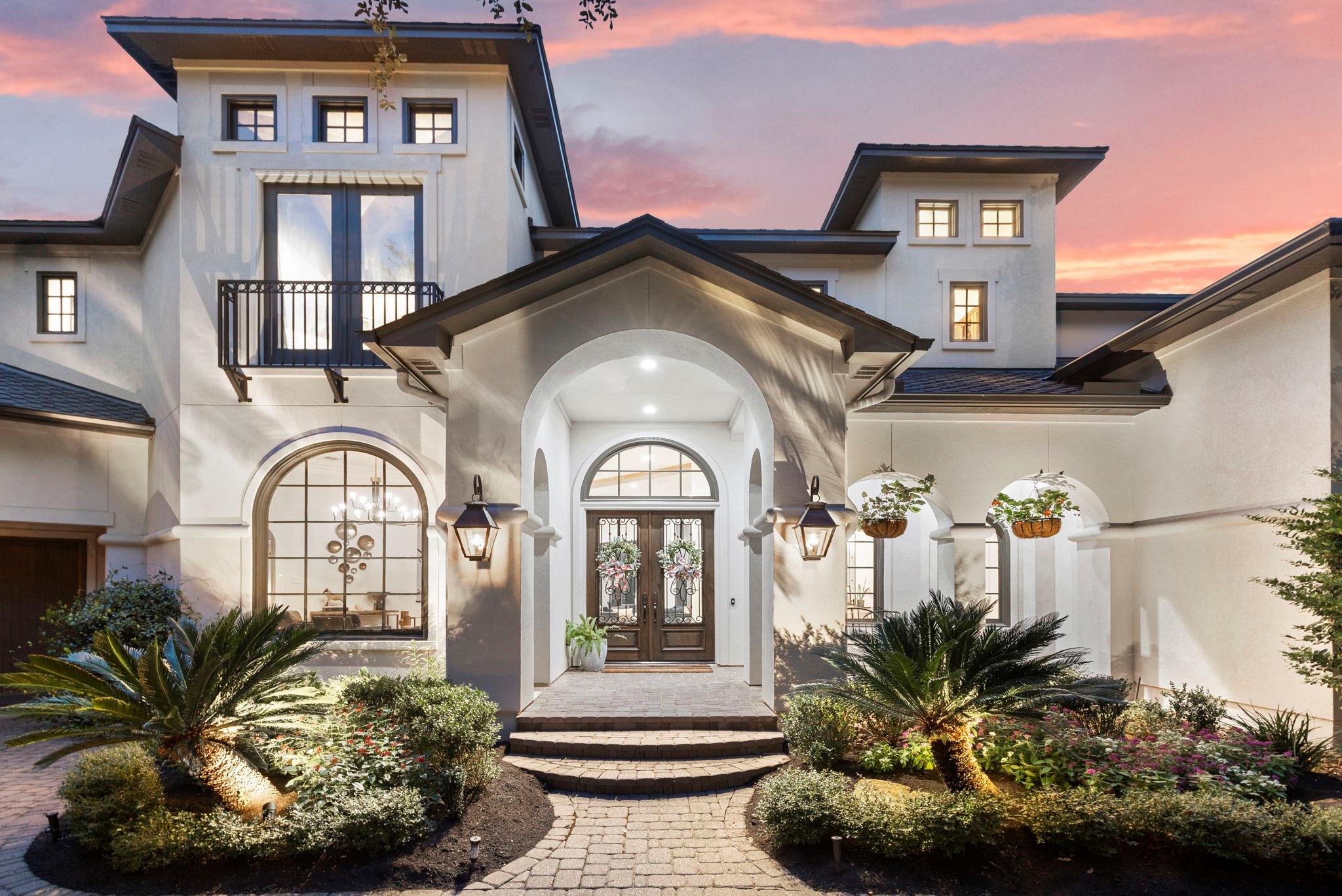 91 S Palmiera Drive