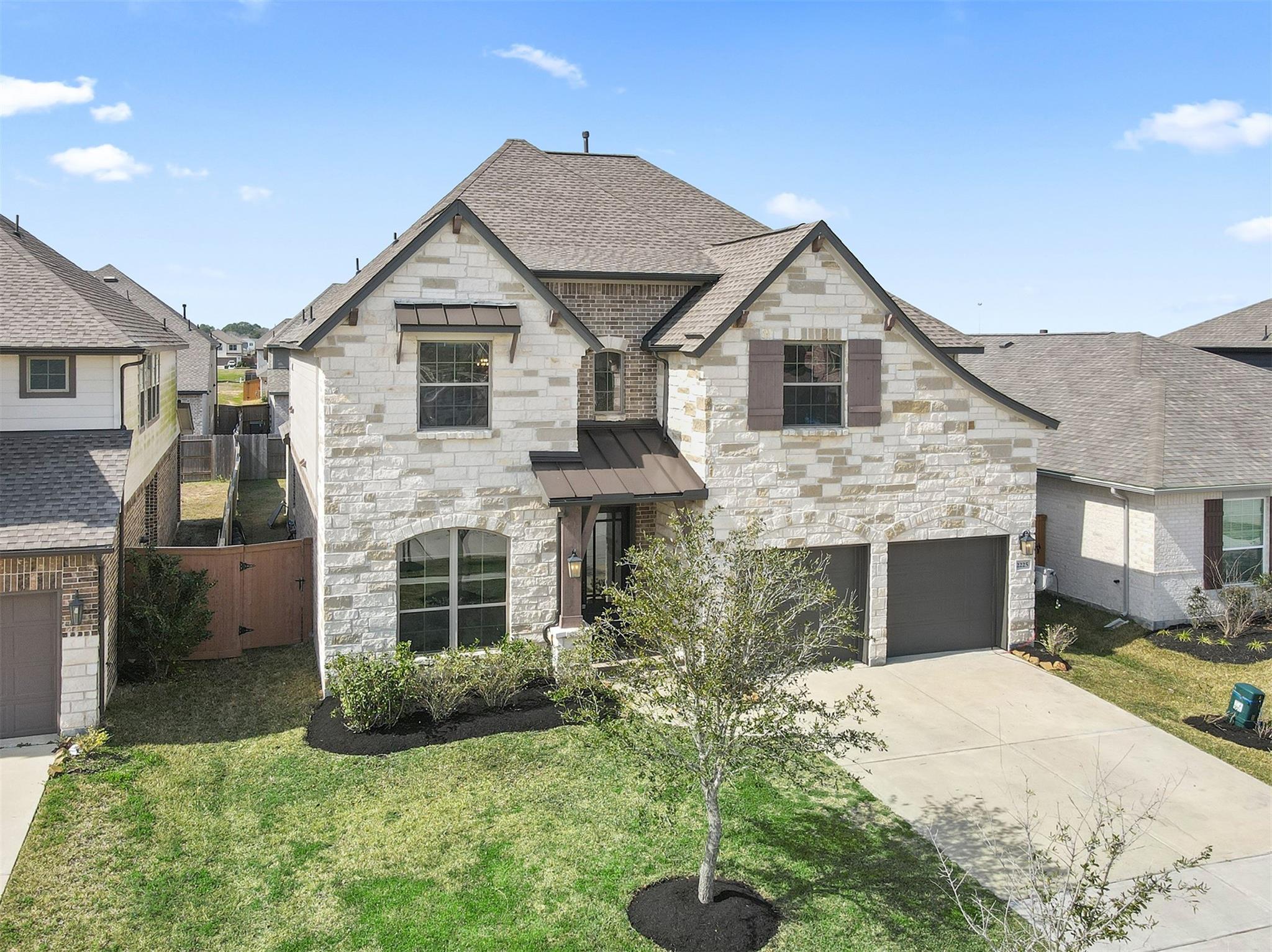 2225 Bellano Bay Drive