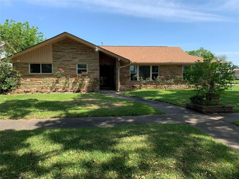Photo of 4002 Mischire Drive, Houston, TX 77025 (MLS # 61517163)