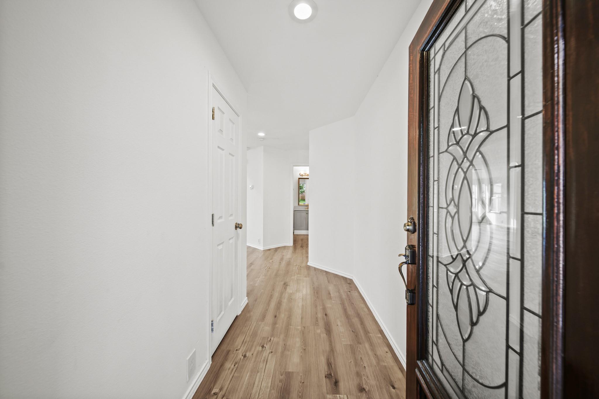 5822 Kenwood