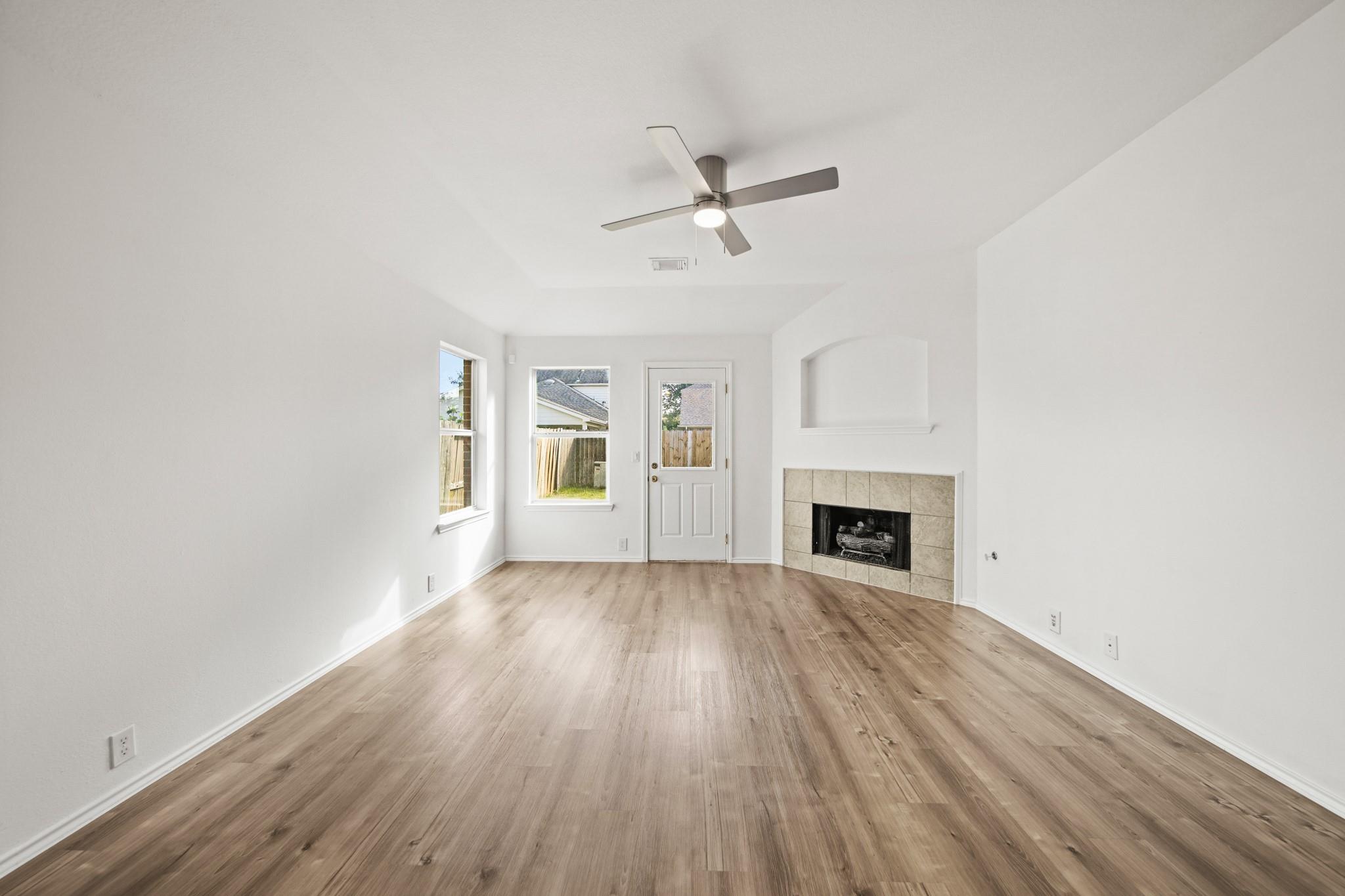 5822 Kenwood