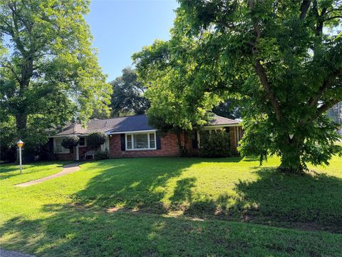 Photo of 1506 Smith Street Street #A, Waller, TX 77484 (MLS # 11327291)