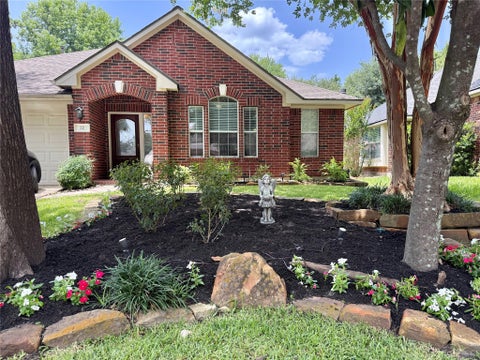 Homes For Sale - 22 Heron Hollow Court<br/> The Woodlands, TX 77382