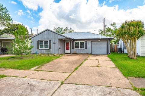 Photo of 2308 Grape Lane, Pasadena, TX 77502 (MLS # 68247937)