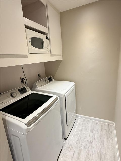 Tiny photo for 2800 Jeanetta Street #2813, Houston, TX 77063 (MLS # 95008864)