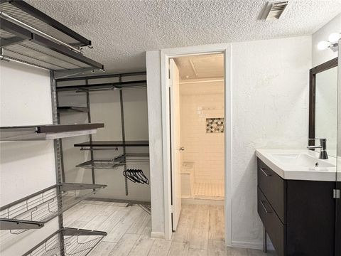 Tiny photo for 2800 Jeanetta Street #2813, Houston, TX 77063 (MLS # 95008864)