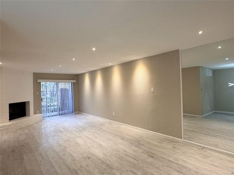 Tiny photo for 2800 Jeanetta Street #2813, Houston, TX 77063 (MLS # 95008864)