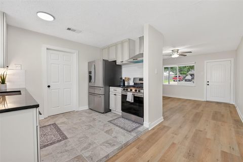 Tiny photo for 3808 Sherbrooke Road, Pasadena, TX 77503 (MLS # 67206877)