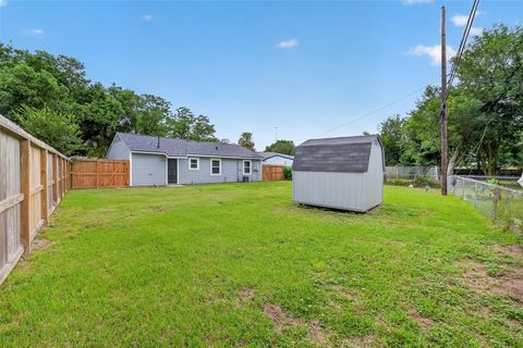 Tiny photo for 3808 Sherbrooke Road, Pasadena, TX 77503 (MLS # 67206877)