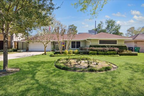 8611 Ferris Drive Houston TX 77096