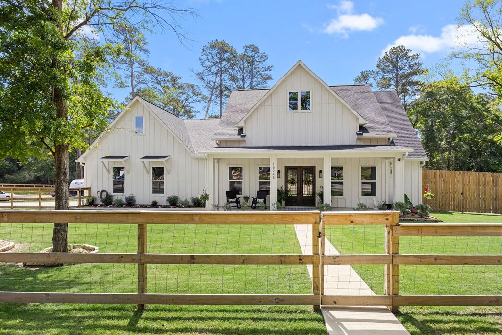 Photo of 15245 Alchester Lane, Plantersville, TX 77363 (MLS # 8285397)