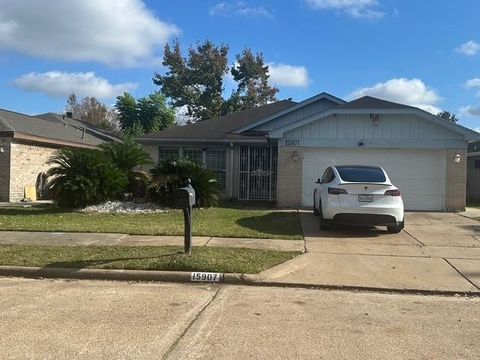 Photo of 15907 Vista Del Mar Drive, Houston, TX 77083 (MLS # 28899442)