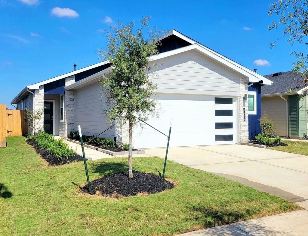 Photo of 2907 Stamford Hill Lane, Houston, TX 77047 (MLS # 73645548)