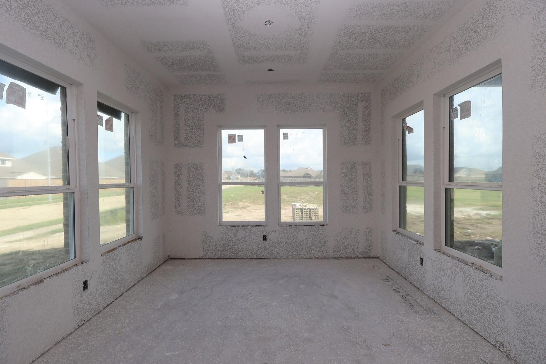 1801 N Wildflower Drive