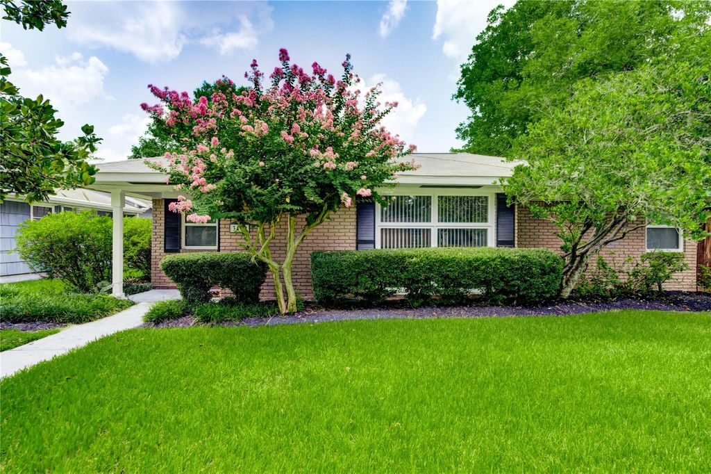 Photo of 3402 Gannett Street, Houston, TX 77025 (MLS # 66537373)