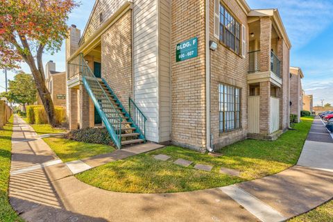 Photo of 14600 Fonmeadow Drive #607, Houston, TX 77035 (MLS # 6014043)