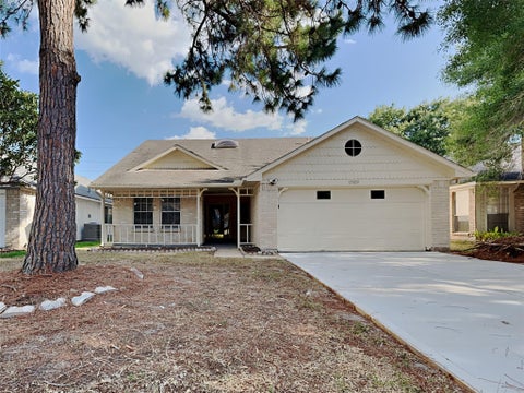 Photo of 15839 Barbarossa Drive, Houston, TX 77083 (MLS # 20576468)