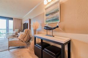 5220 Seawall Boulevard 633