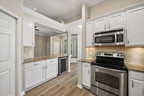 Photo of 5353 Memorial Drive #4050, Houston, TX 77007 (MLS # 61370659)