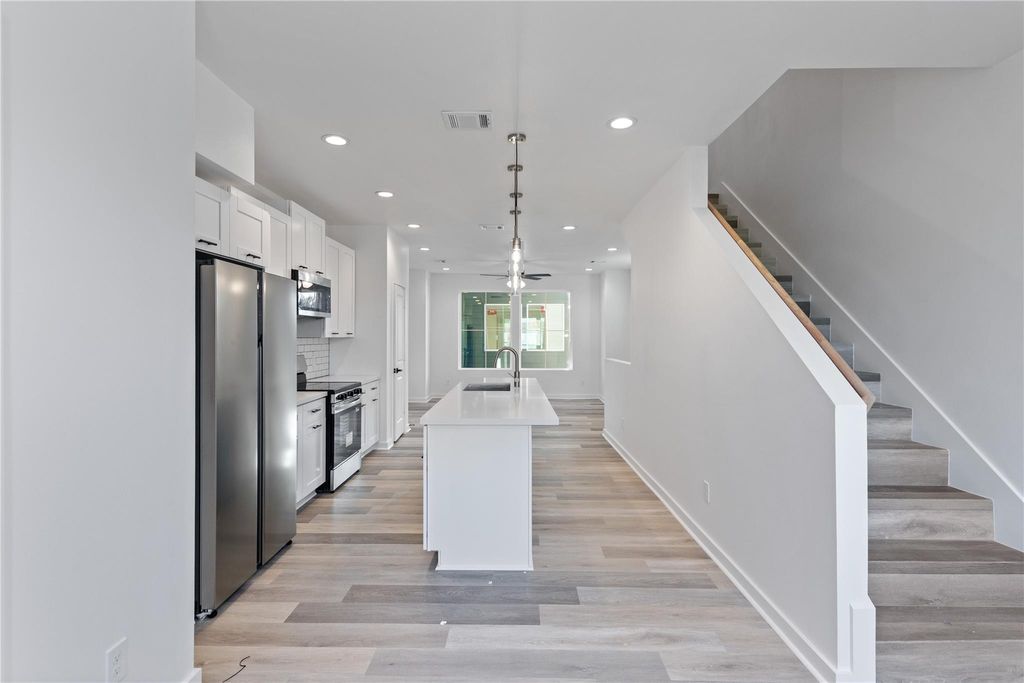 Photo of 2702 Winbern Street #A, Houston, TX 77004 (MLS # 76199410)