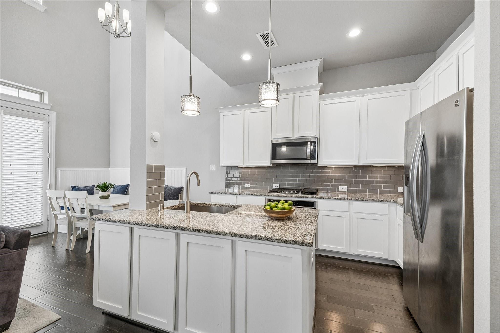 1702 Oak Leaf Pass Drive