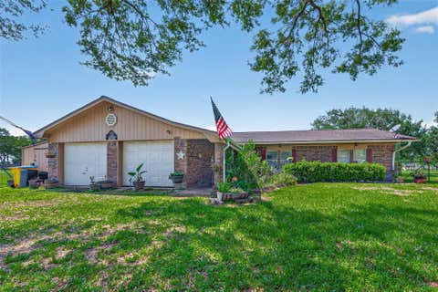 Homes For Sale - 6210 Eagle Drive<br/> Rosenberg, TX 77471